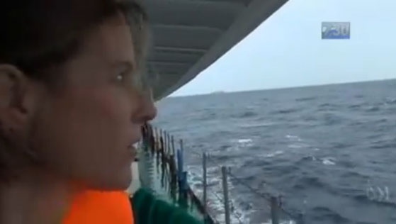 Phong vien Australia tren tau CSB Viet Nam hinh anh