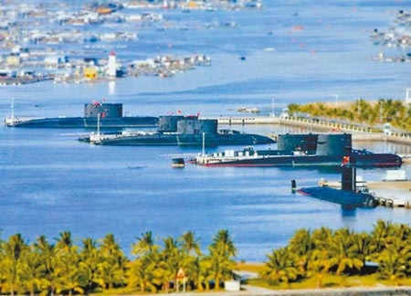 Nhieu cong trinh dang ngo moc gan can cu tau ngam Trung Quoc hinh anh