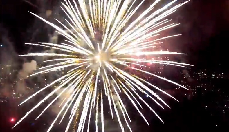 Man nhan man phao hoa mung Quoc khanh My tu camera bay hinh anh