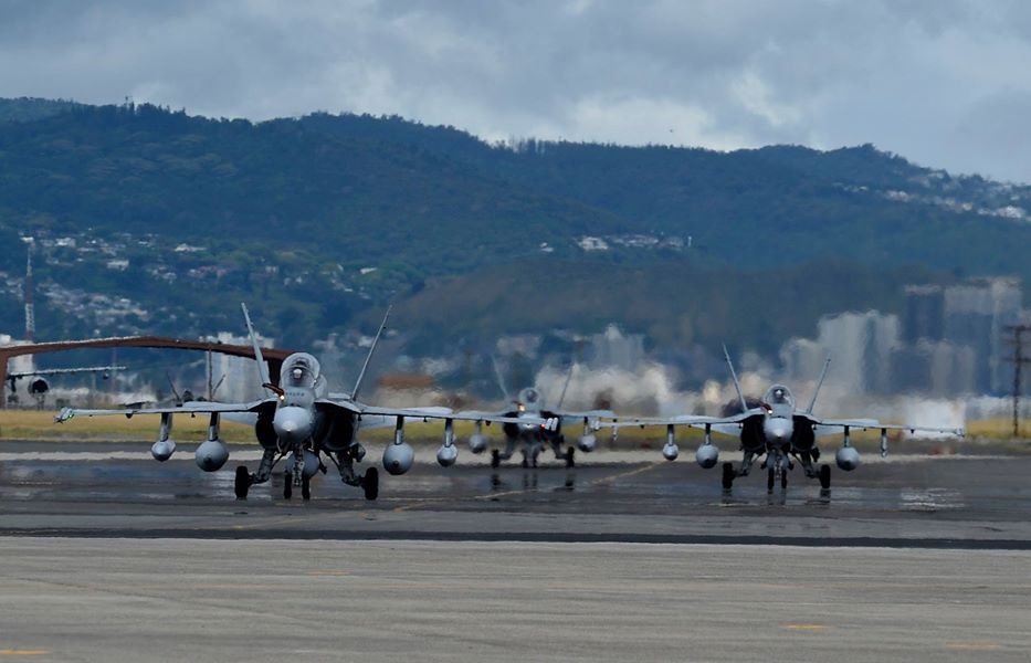 Tau chien, may bay Canada mang toi RIMPAC 2014 hinh anh