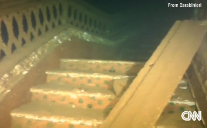 Kham pha xac tau du lich Titanic Italy hinh anh