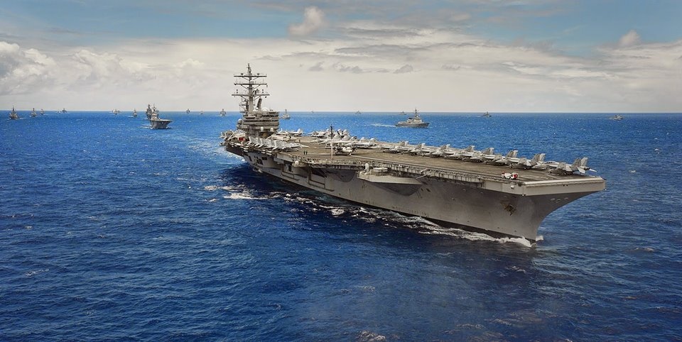 Chien ham dan hang tren bien Thai Binh Duong hinh anh