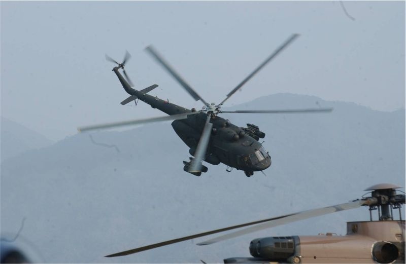 Truc thang Mi-17 'danh vong' o Peru hinh anh