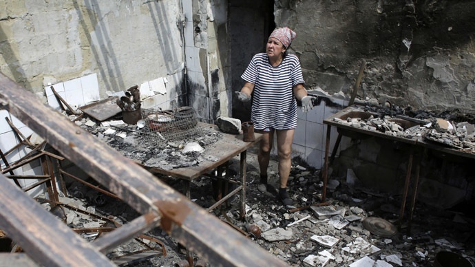 Tham hoa nhan dao o Donetsk hinh anh