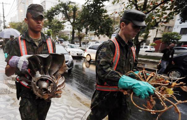 Ung vien tong thong Brazil tu nan trong vu may bay roi hinh anh