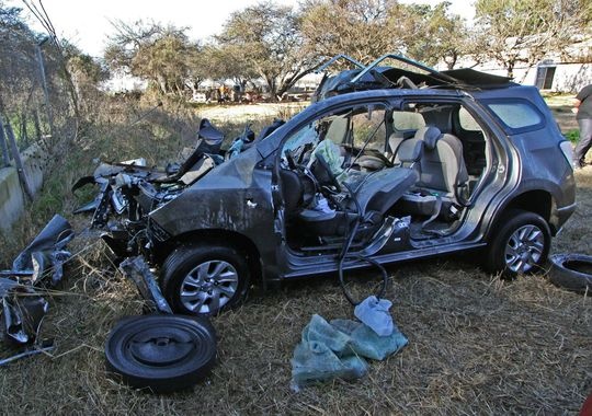 Ba nguoi than cua Giao hoang thiet mang vi tai nan o to hinh anh