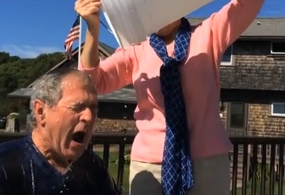 Cuu tong thong Bush chap nhan thu thach doi nuoc da len dau hinh anh