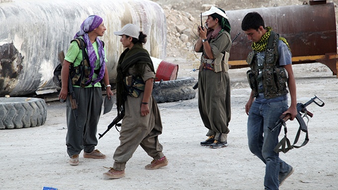 Phien quan IS so chet duoi tay phu nu hinh anh