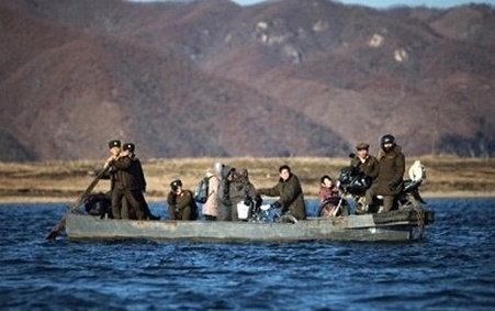 Cuoc song nguoi Trieu Tien o bien gioi Trung - Trieu hinh anh