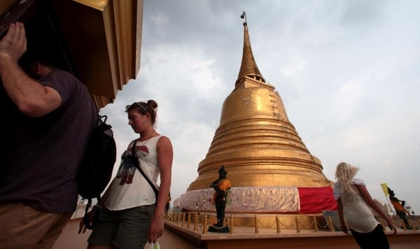 Hai su tru tri Thai dinh be boi tinh, tien, ma tuy hinh anh