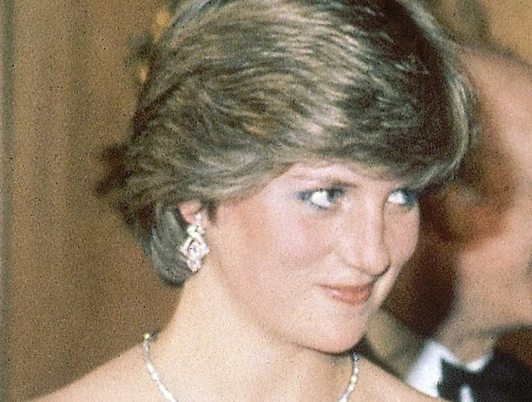 Cuoc doi doan menh cua 'Bong hong nuoc Anh' hinh anh