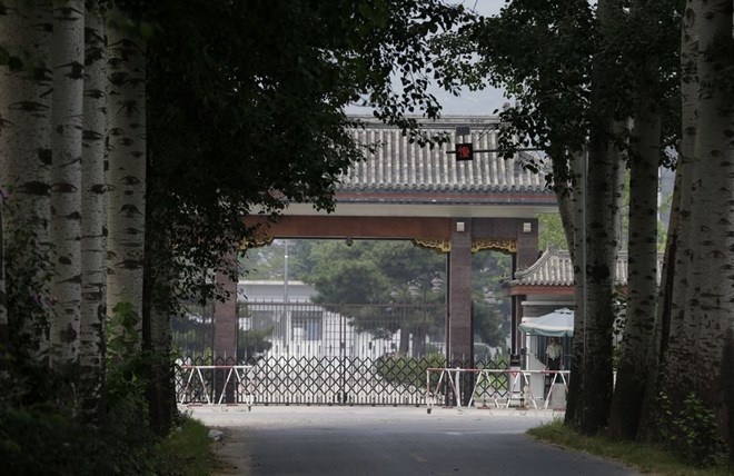 Nha tu hang sang cua Trung Quoc chay cho hinh anh