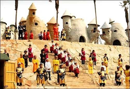 Man trinh dien o De che nguoi lun hinh anh