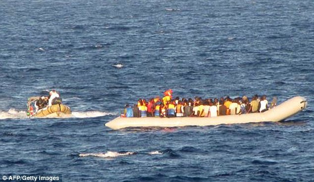 Giet 500 nguoi di cu trai phep vi khong chiu nghe loi hinh anh