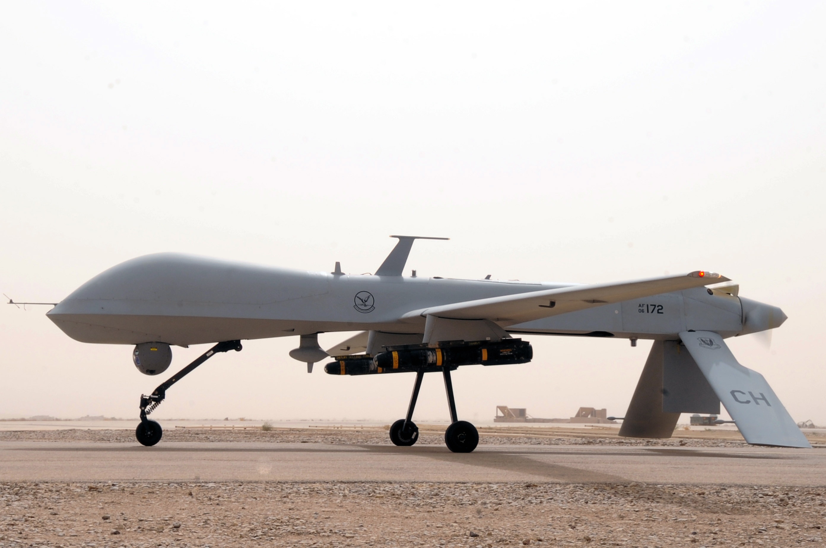 Kha nang hoat dong cua MQ-1 Predator va MQ-9 Raptor hinh anh