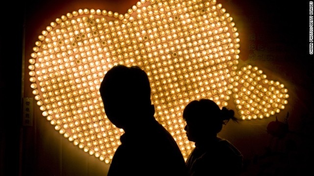 Dich vu thue tinh nhan gia re no ro tai Trung Quoc hinh anh