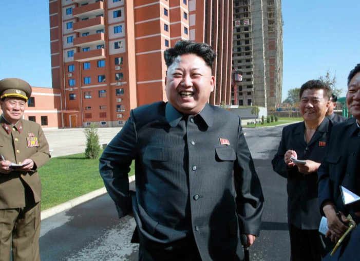 Kim Jong Un lai chong gay di thi sat hinh anh