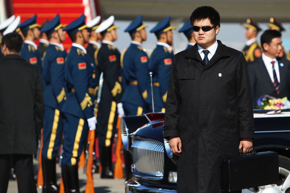 Ve si cang minh bao ve nguyen thu du APEC 2014 hinh anh