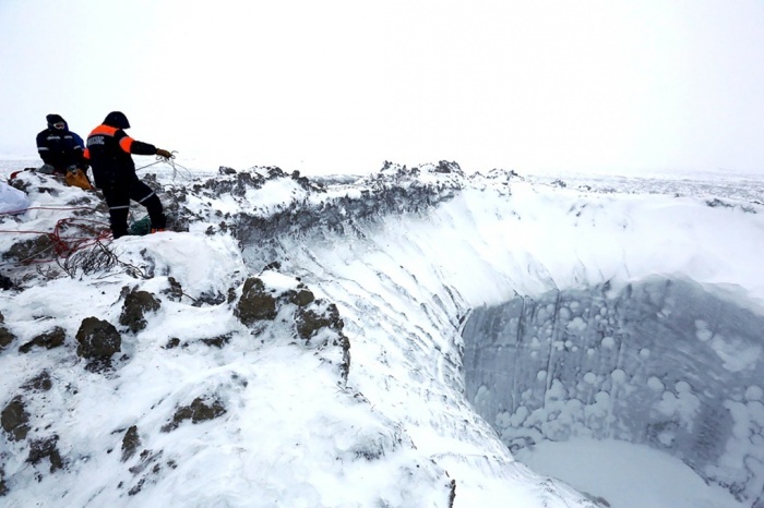 Dot nhap ho tu than khong lo o Siberia trong bang gia hinh anh