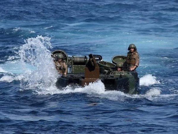 Nhat Ban co ke hoach mua 52 xe boc thep loi nuoc cua My hinh anh