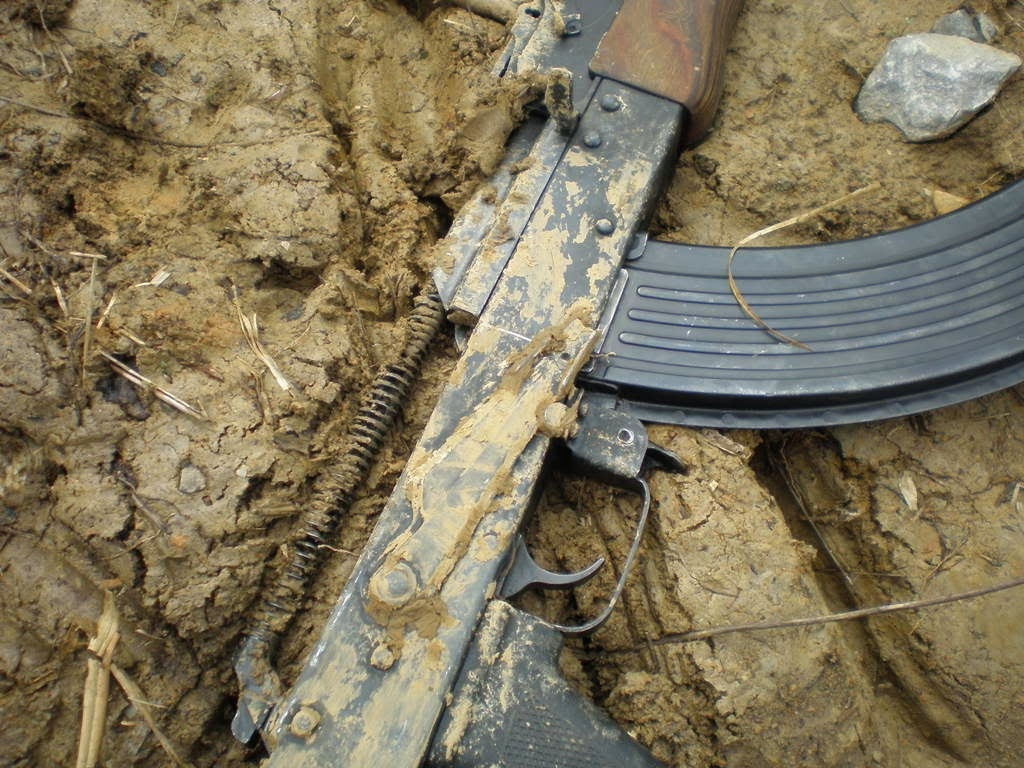 Nhung man 'thu lua' khac nghiet cua sung AK huyen thoai hinh anh