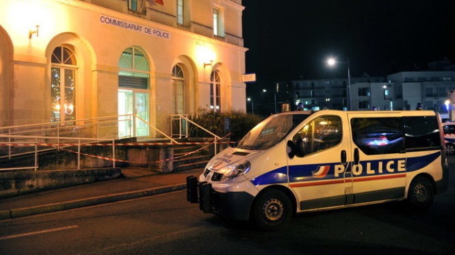 Lai xe het 'Chua troi vi dai nhat' va lao xe vao dam dong hinh anh