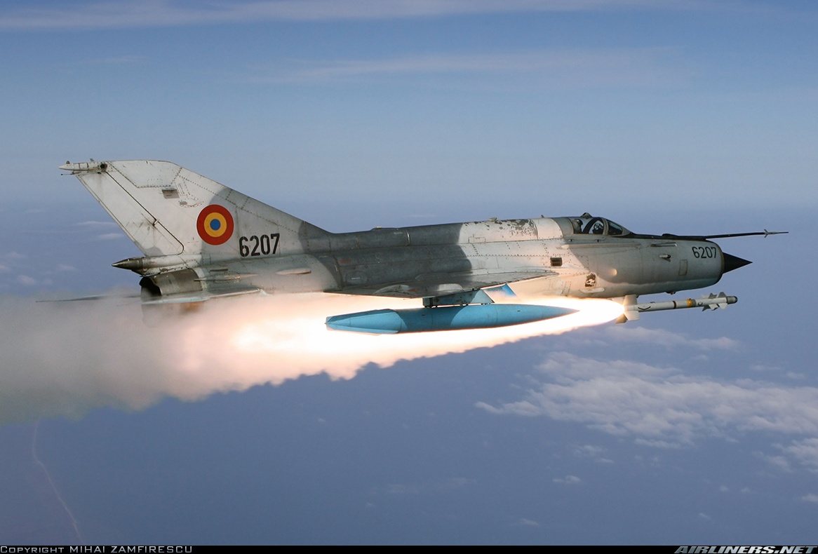 Suc manh dang gom cua bao vat quoc gia MiG-21 hinh anh