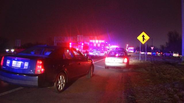 Xe tai boc thep cho vang bi cuop o My hinh anh