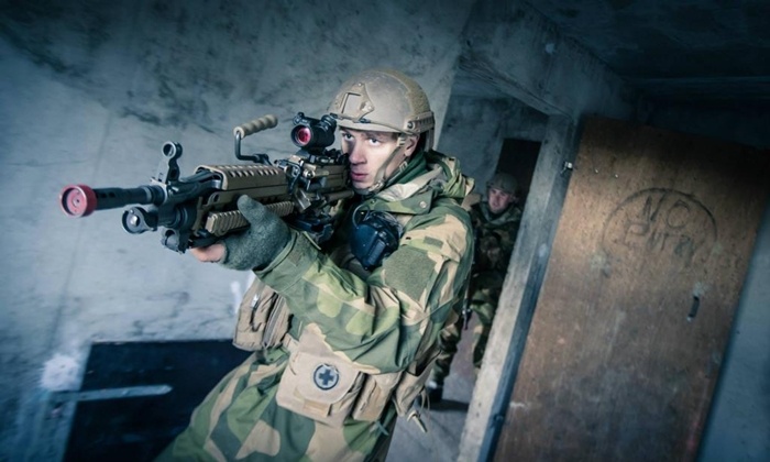 Duong dau bay chet nguoi giua pho trong tac chien do thi hinh anh