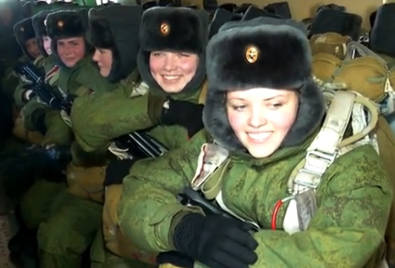 Nu quan nhan Nga nhay du tu phi co van tai hinh anh