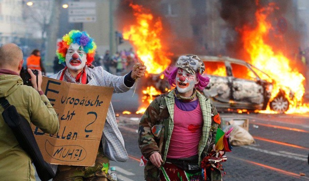 Lua chay du doi trong bao dong o Duc hinh anh