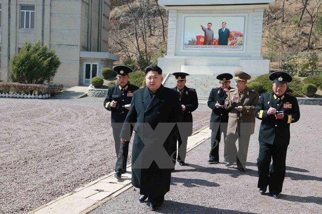 Tinh bao Han Quoc: Kim Jong Un tu hinh 15 quan chuc cap cao hinh anh