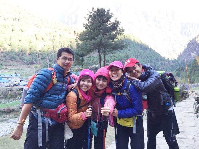 Chua the tiep can 5 nguoi Viet keu cuu o Nepal hinh anh