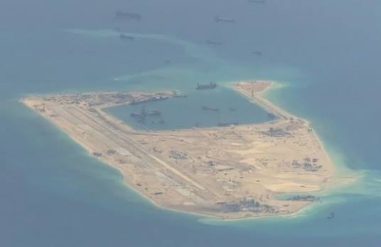 Trung Quoc duoi phi co tuan tra My tren Bien Dong hinh anh