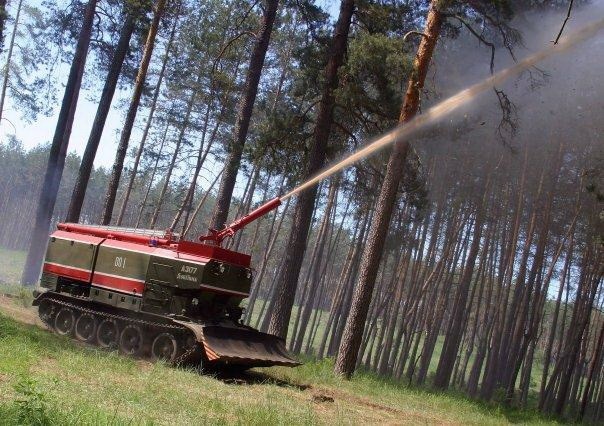 Quan doi Nga duoc trang bi xe tang cuu hoa dac biet hinh anh