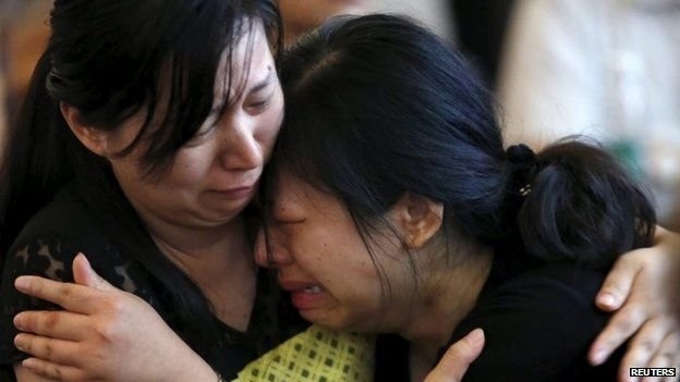 Vu lat tau Trung Quoc: Tim duoc gan het thi the hinh anh