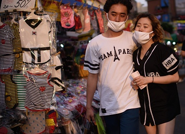 Tinh yeu, tinh ban thoi dich MERS o Han Quoc hinh anh