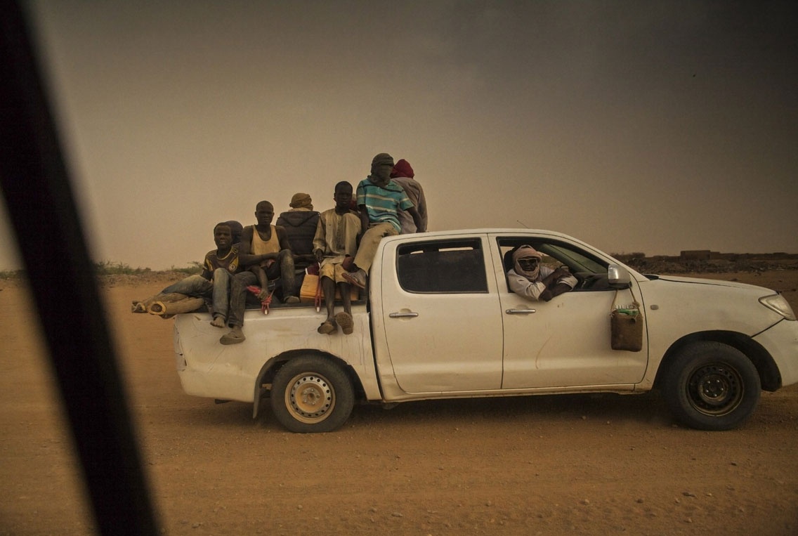 Thien duong buon nguoi giua sa mac lon nhat the gioi hinh anh