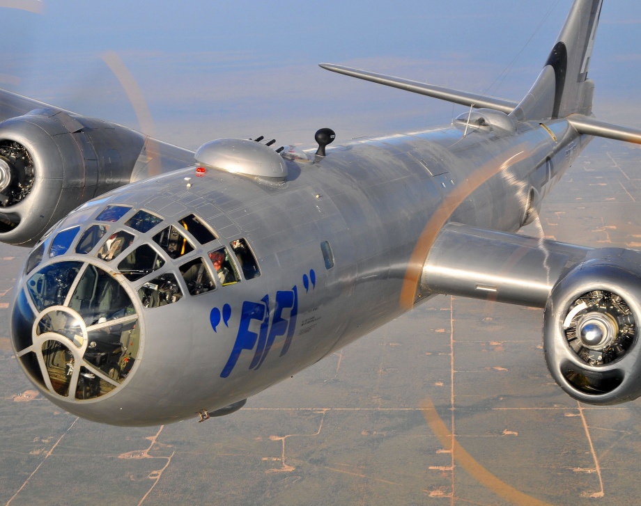 Phi co con lai cua mau may bay tha bom nguyen tu Nhat Ban hinh anh