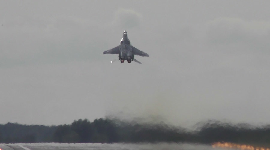MiG-29 bay thang dung nhu ten lua hinh anh