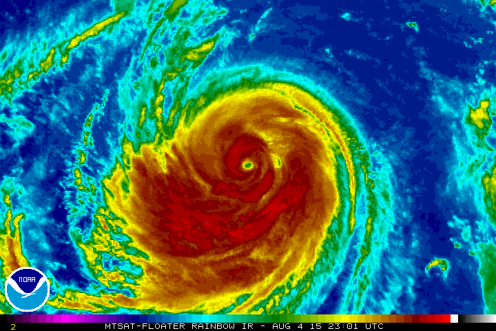 Sieu bao manh nhat nam nhin tu tram vu tru quoc te hinh anh