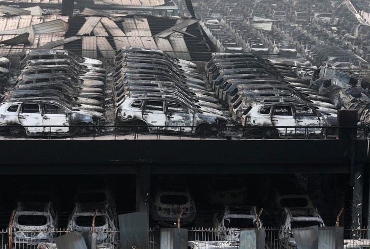 1.000 oto bi thieu rui trong vu no o Trung Quoc hinh anh