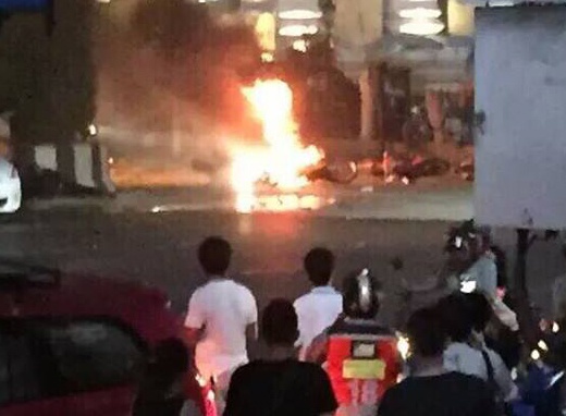 'Vu no xay ra ngay duoi chan toi' hinh anh