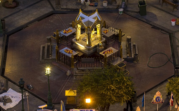 Den Erawan mo cua tro lai sau vu no hinh anh