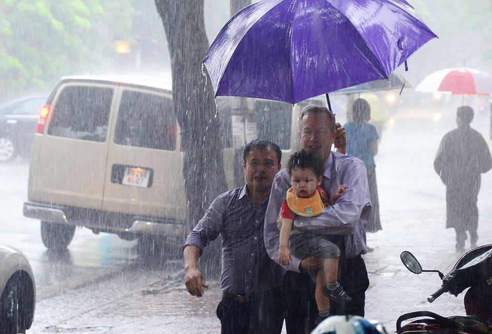 Dai su My doi mua di chua bao hieu cha me hinh anh