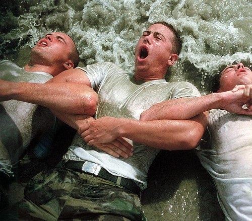 Thach thuc khac nghiet voi biet kich My khi boi vuot bien hinh anh