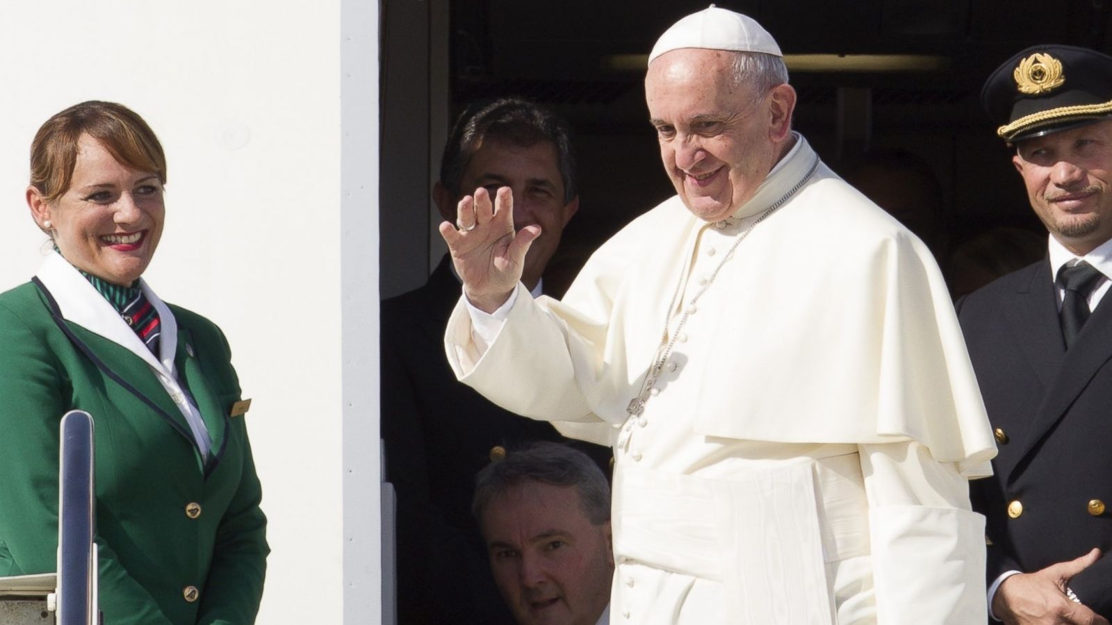 Giao hoang bat dau chuyen cong du lich su toi Cuba va My hinh anh