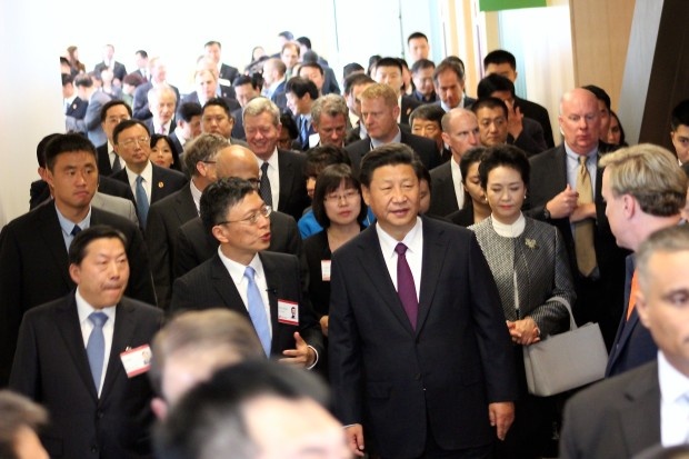 Chu tich Trung Quoc gap lanh dao Facebook, Apple hinh anh