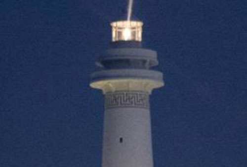 Trung Quoc xay them 2 hai dang trai phep tren Bien Dong hinh anh