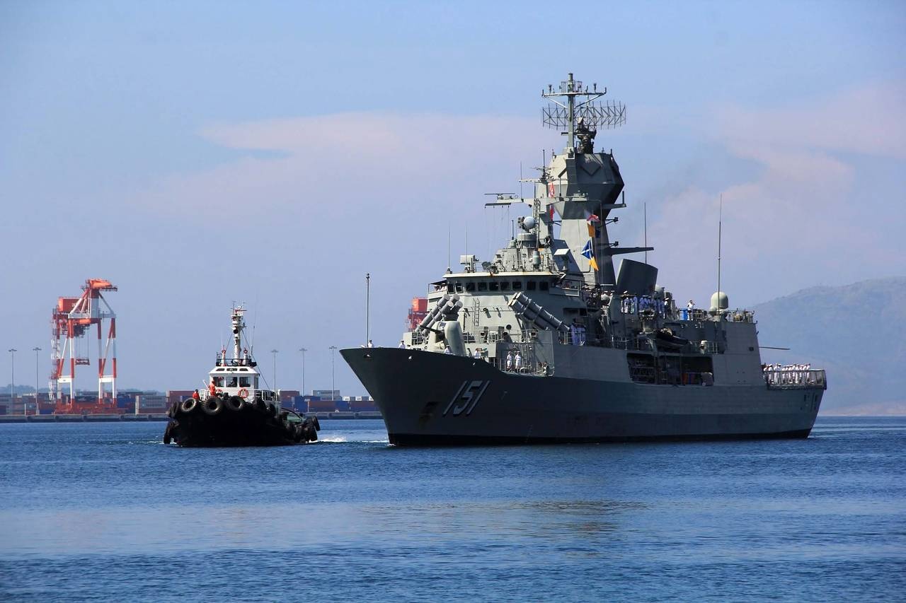 Australia can nhac dieu tau ap sat dao Trung Quoc boi lap hinh anh